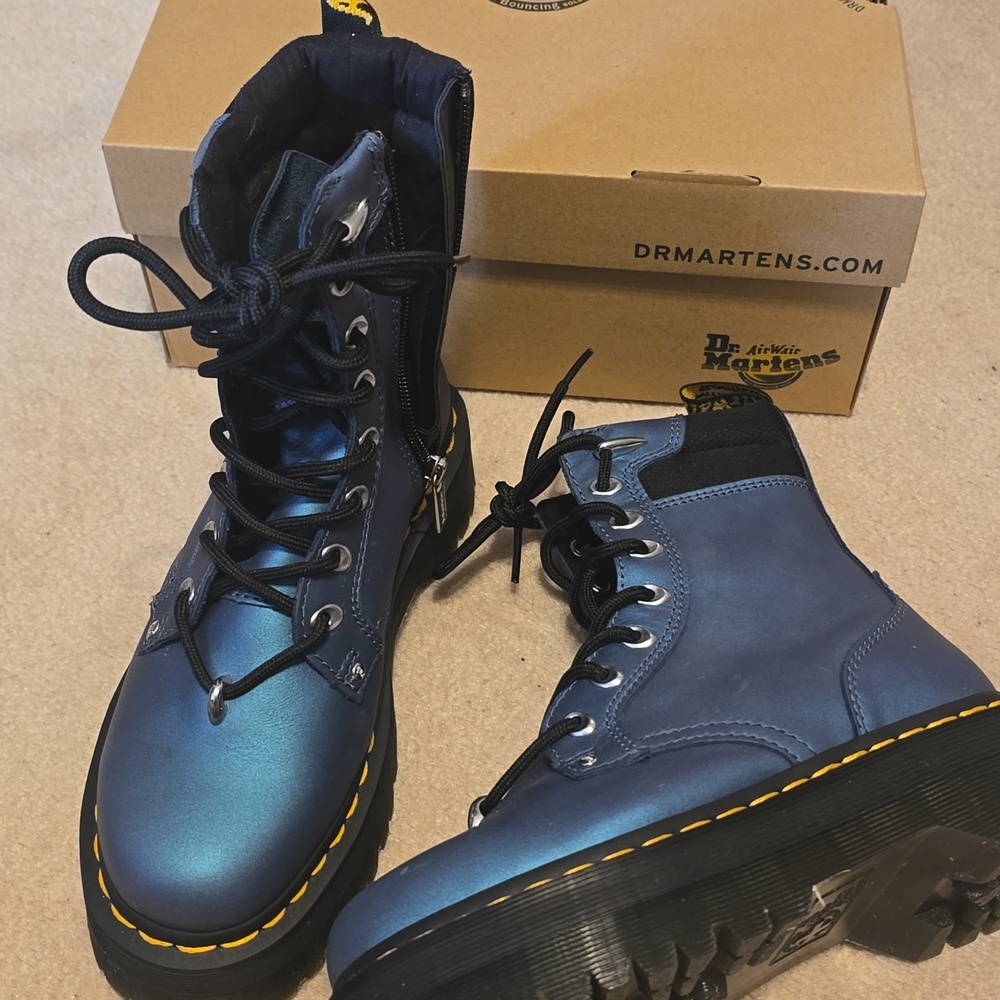 Dr. Martens Jadon II Hardware Pull Up Leather Platform Boots - Picture 2 of 11